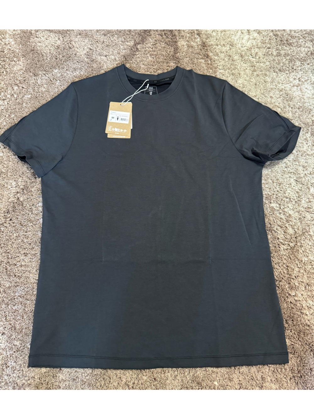 On Mens focus tee